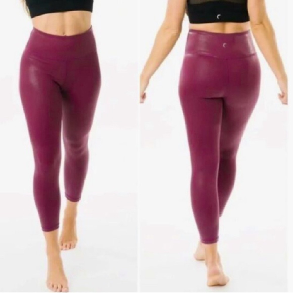 ZYIA Lipgloss Metallic‎ Capri Leggings Hi Rise Raspberry Burgundy Shiny 8-10